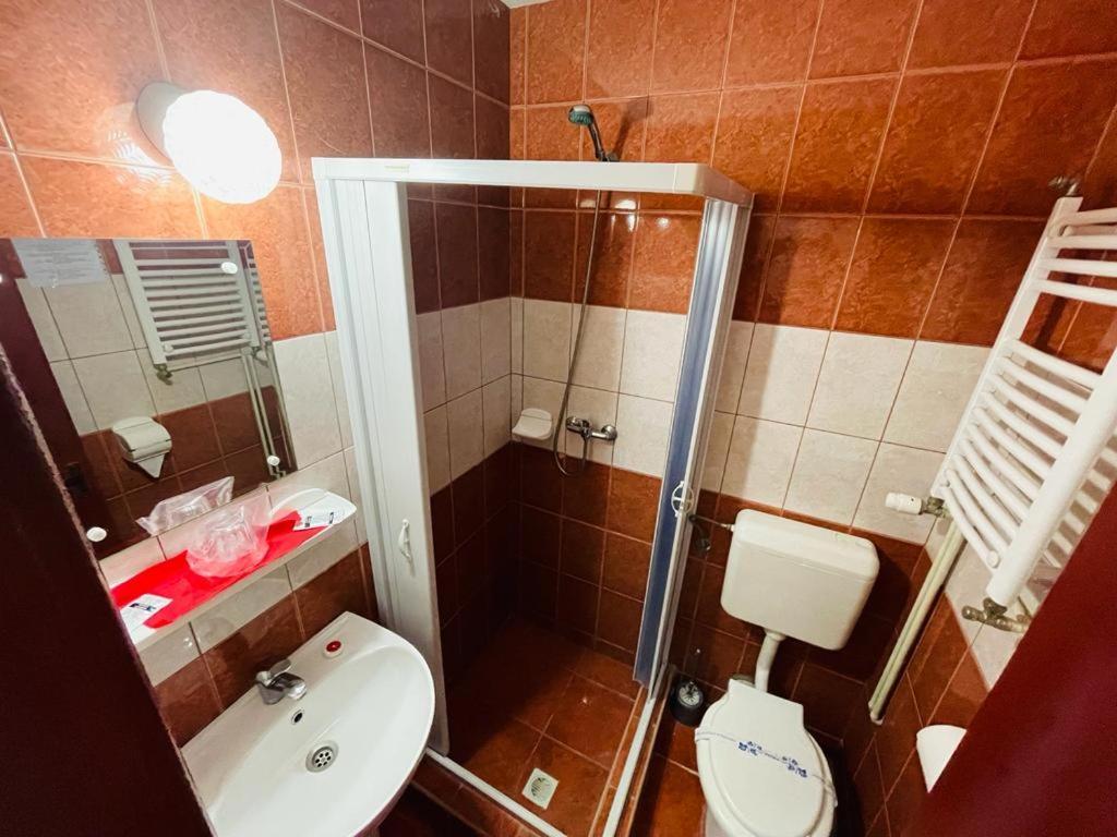 נפטון Hotel Turist מראה חיצוני תמונה