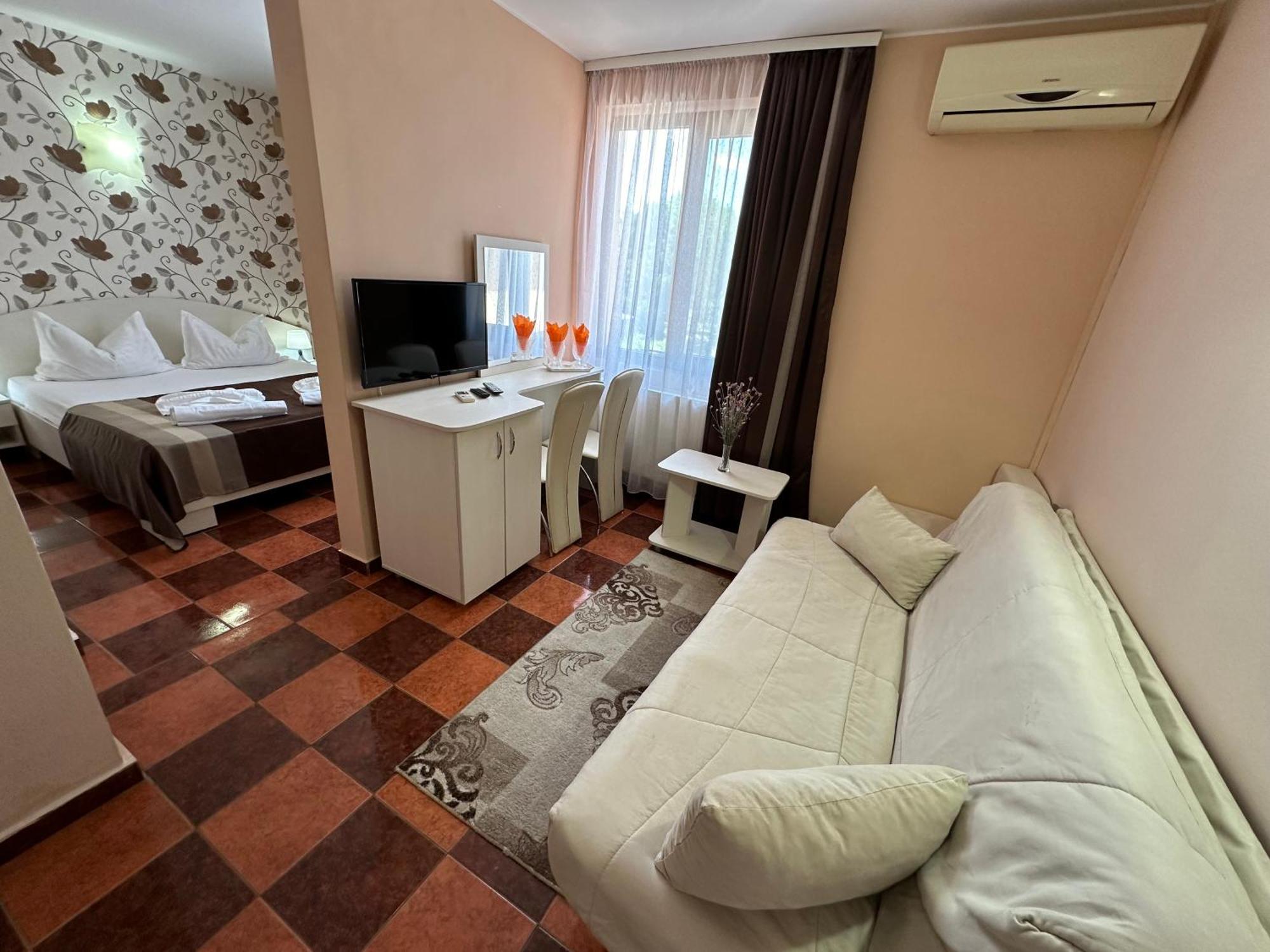 נפטון Hotel Turist מראה חיצוני תמונה