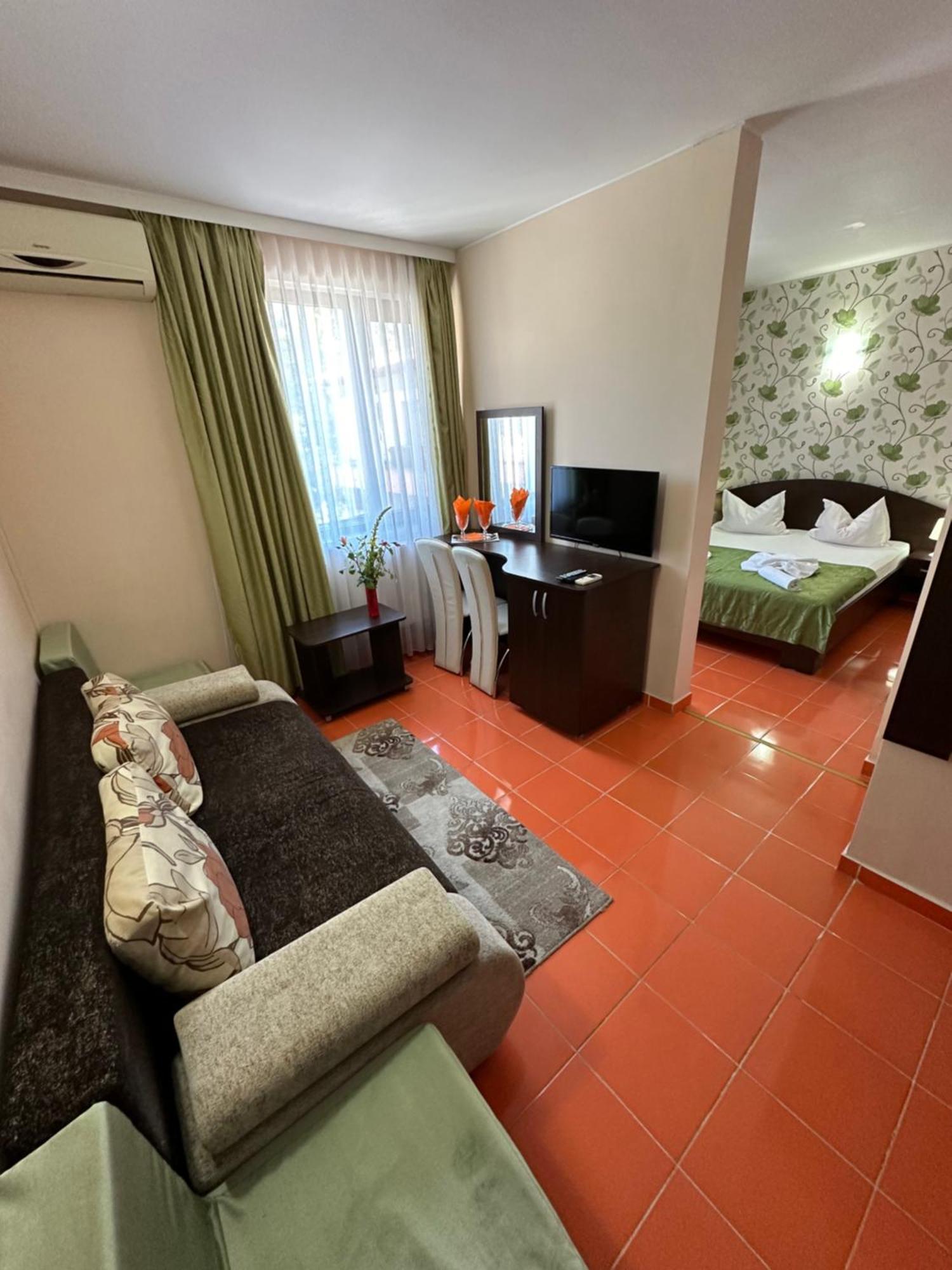 נפטון Hotel Turist מראה חיצוני תמונה