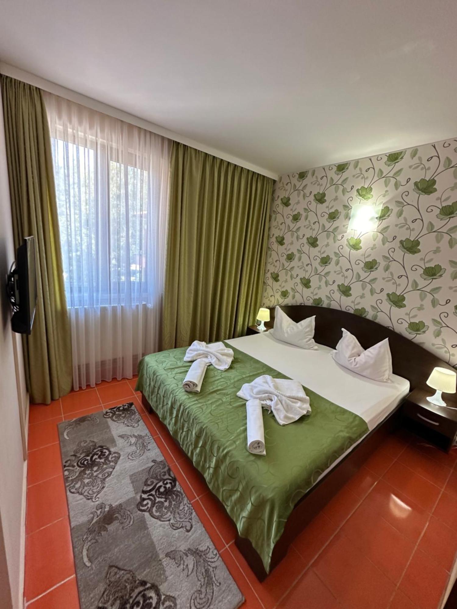 נפטון Hotel Turist מראה חיצוני תמונה