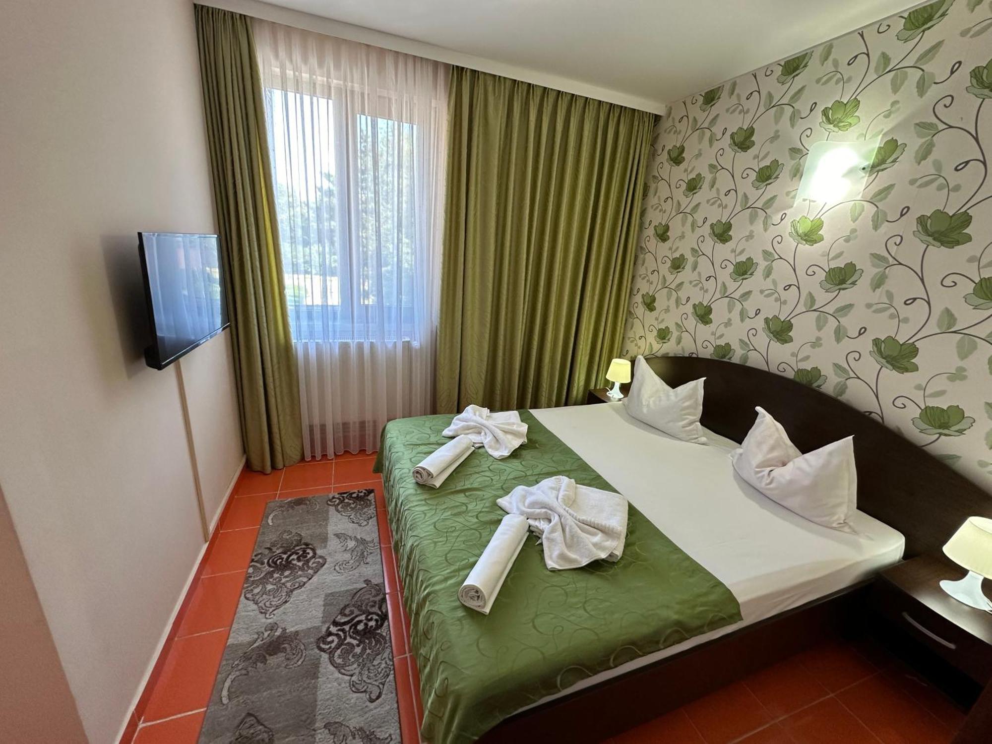 נפטון Hotel Turist מראה חיצוני תמונה
