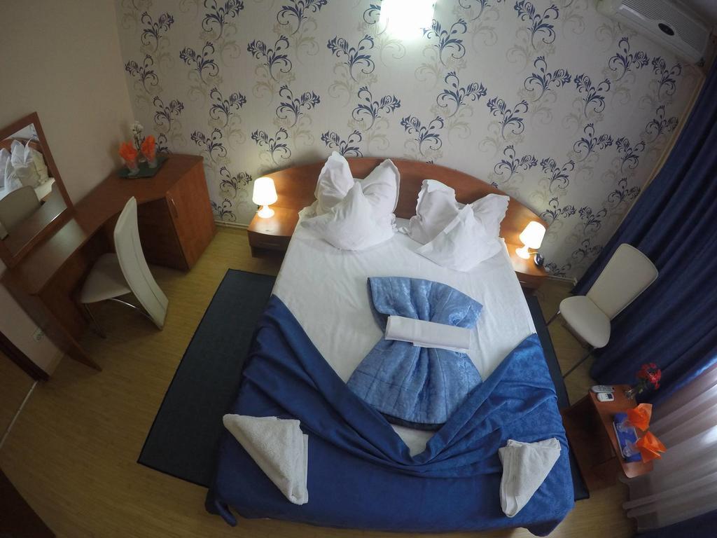 נפטון Hotel Turist מראה חיצוני תמונה