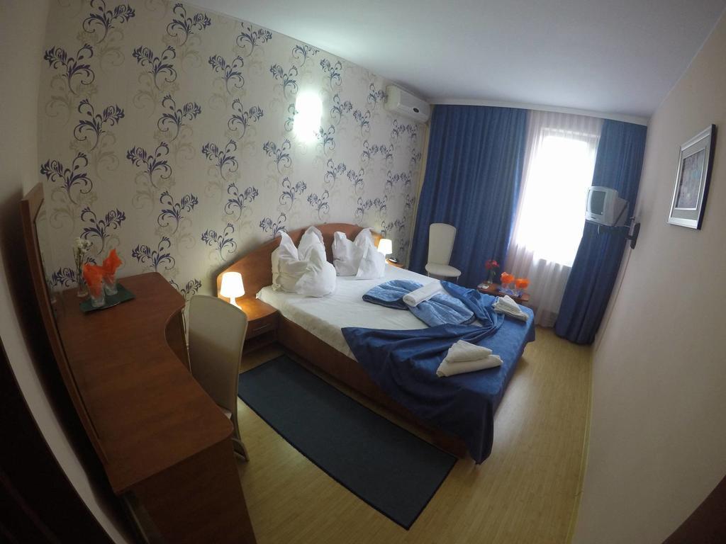 נפטון Hotel Turist מראה חיצוני תמונה