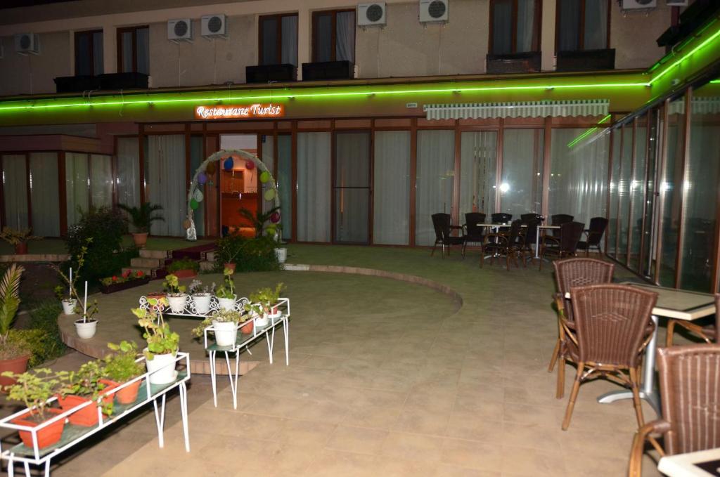 נפטון Hotel Turist מראה חיצוני תמונה